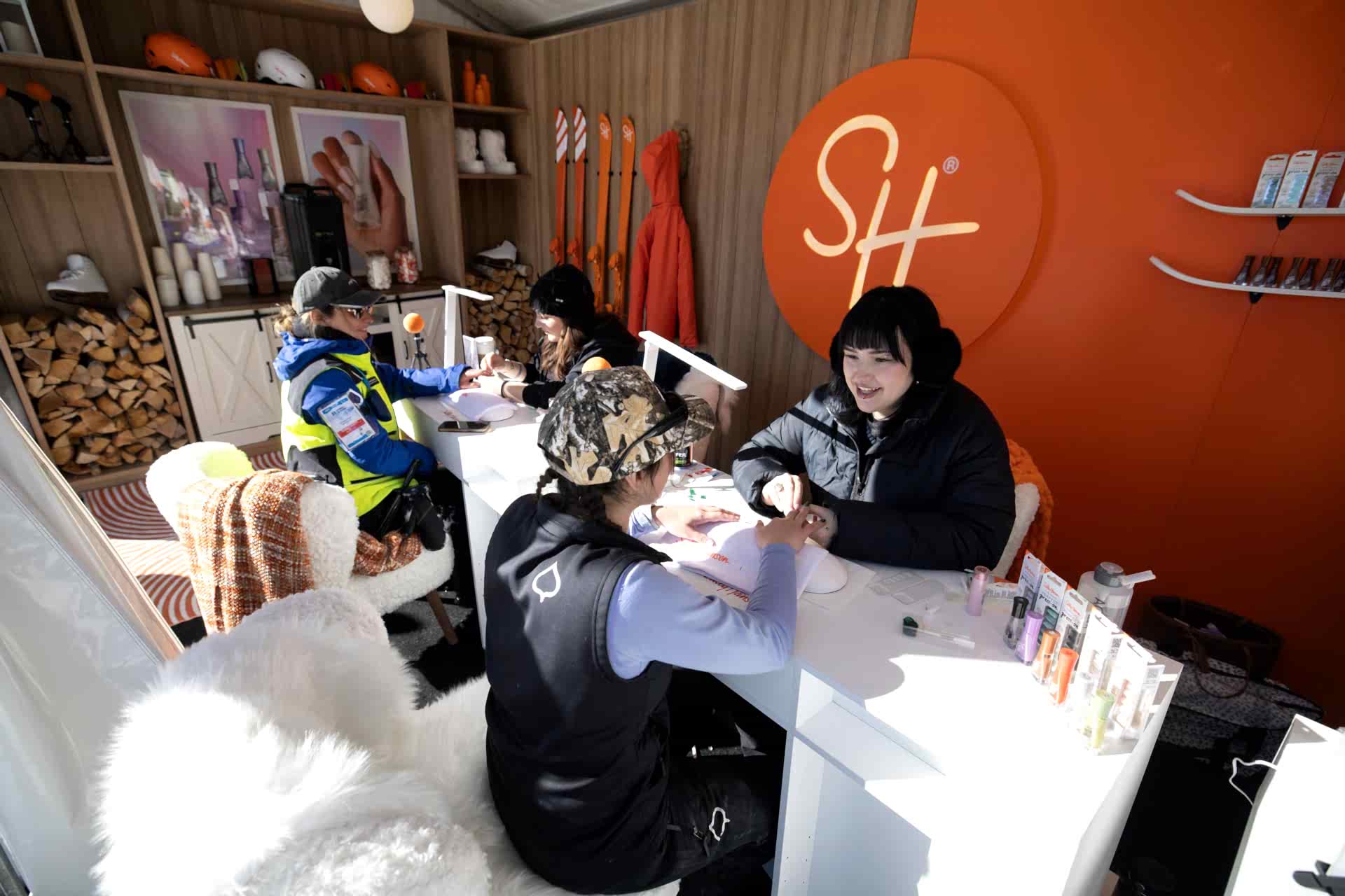 Sally Hansen during Men's Snowboard SuperPipe Final at 2025 X Games Aspen in Aspen, CO. ©Tyler Schank/X Games